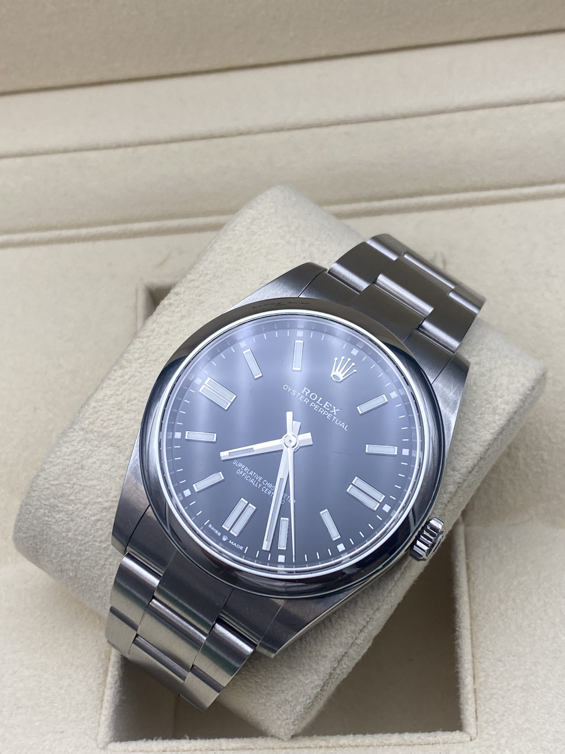 Rolex Oyster ref 124300 black full set 2021