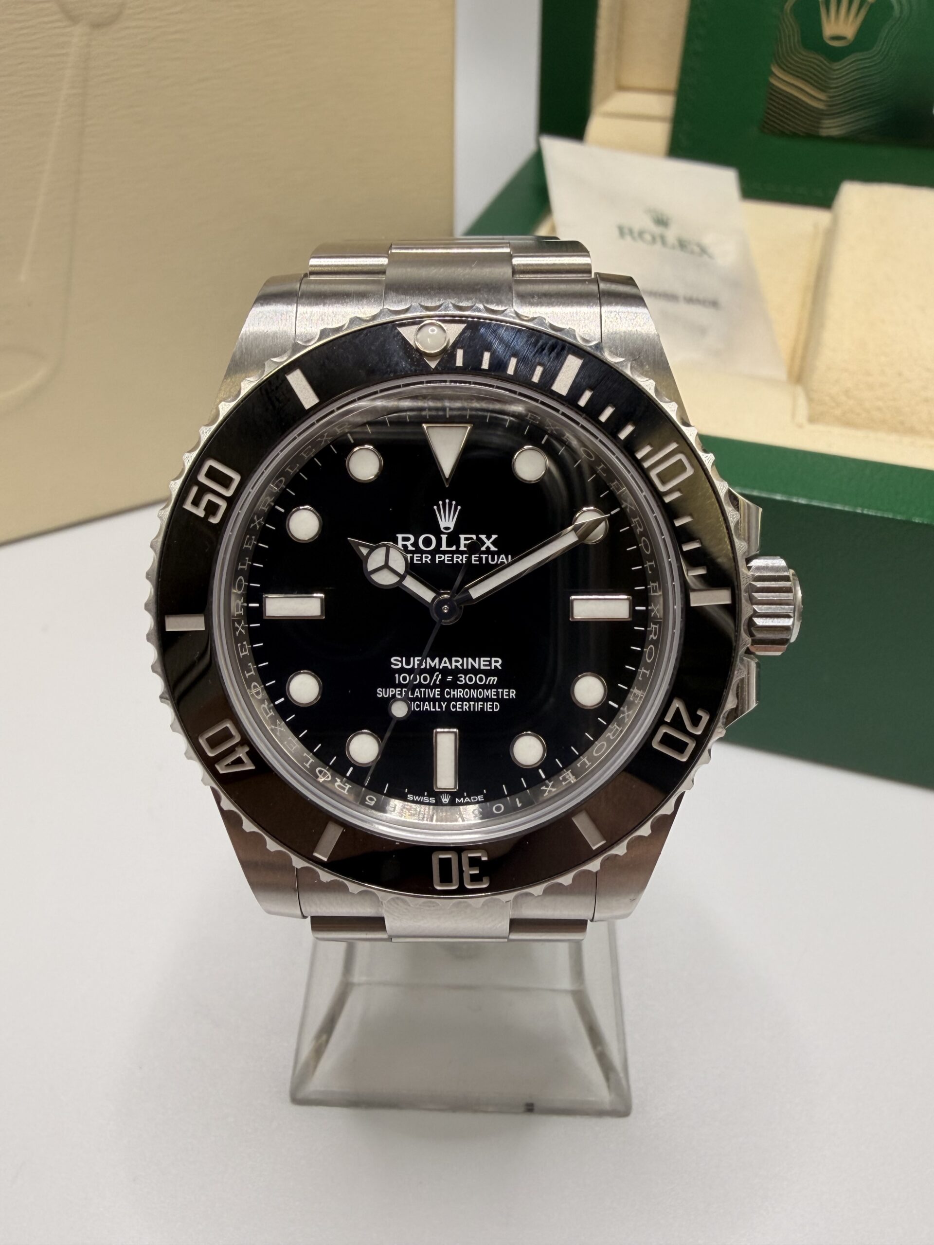 Rolex Submariner (No Date) full set ref 124060 année 2022