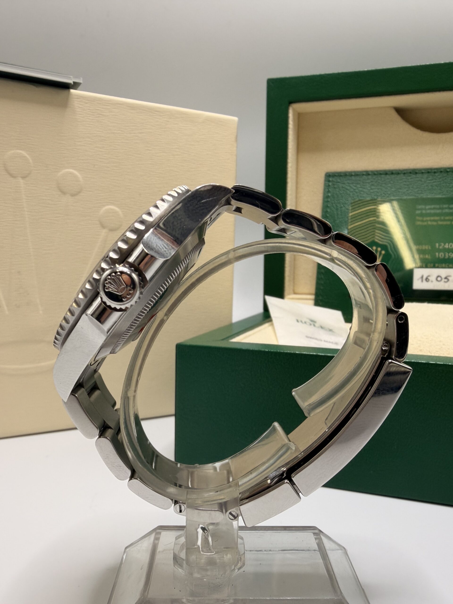 Rolex Submariner (No Date) full set ref 124060 année 2022 – Image 4