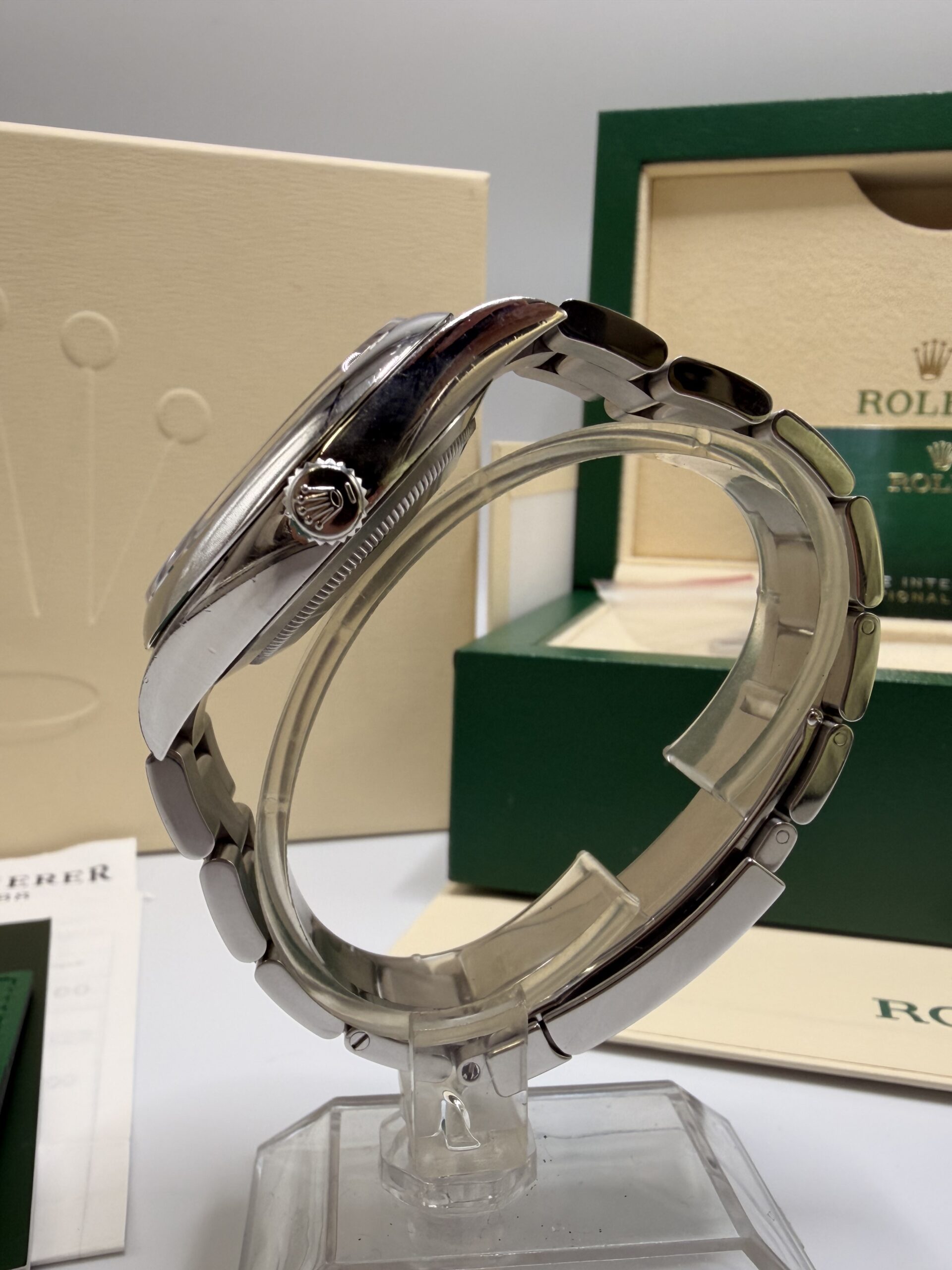 Rolex Oyster Perpetual 41 ref 124300 année 2022 Full Set – Image 4