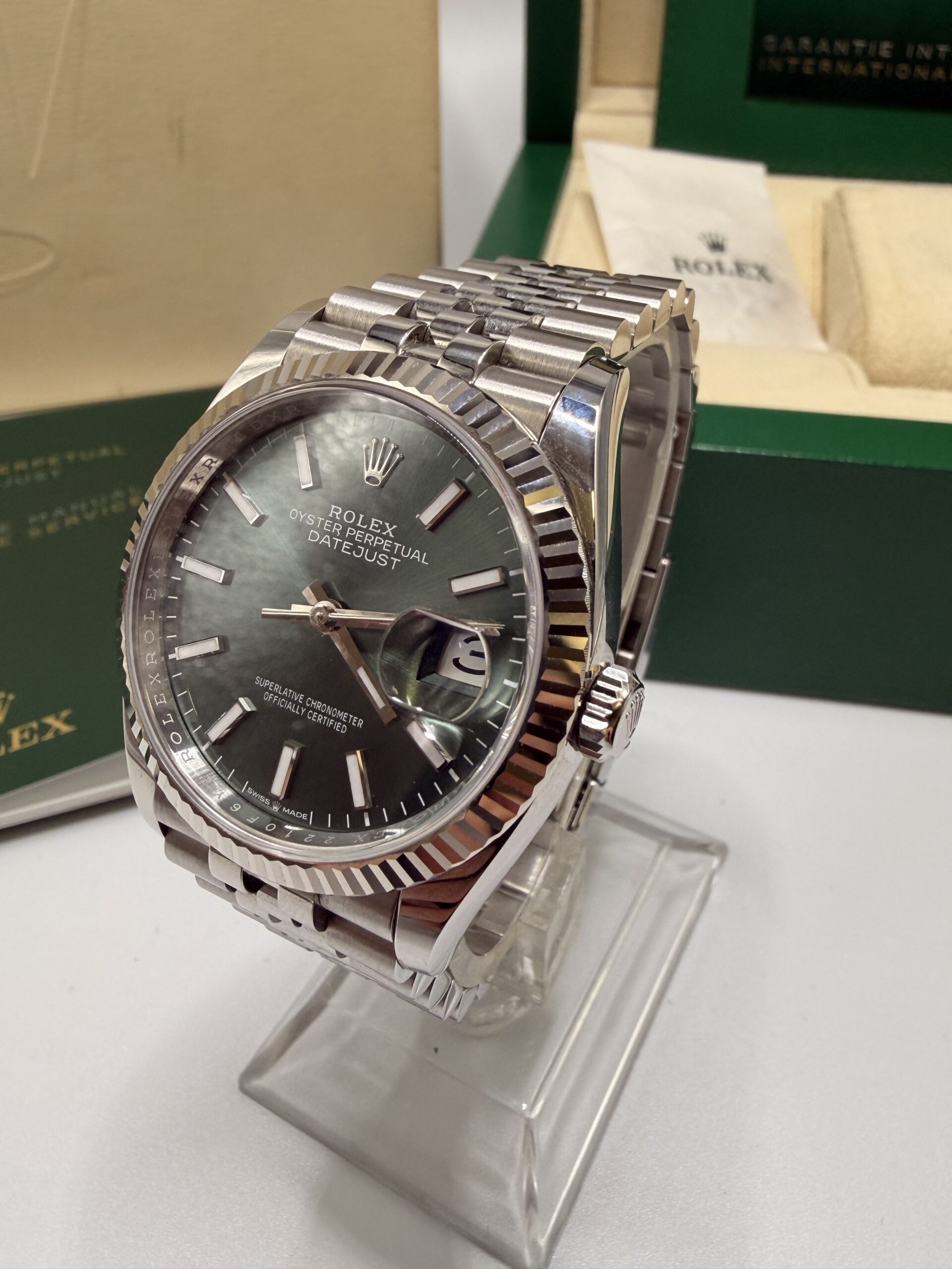 Rolex Datejust 36 ref 126234 Full Set année 2024 – Image 3