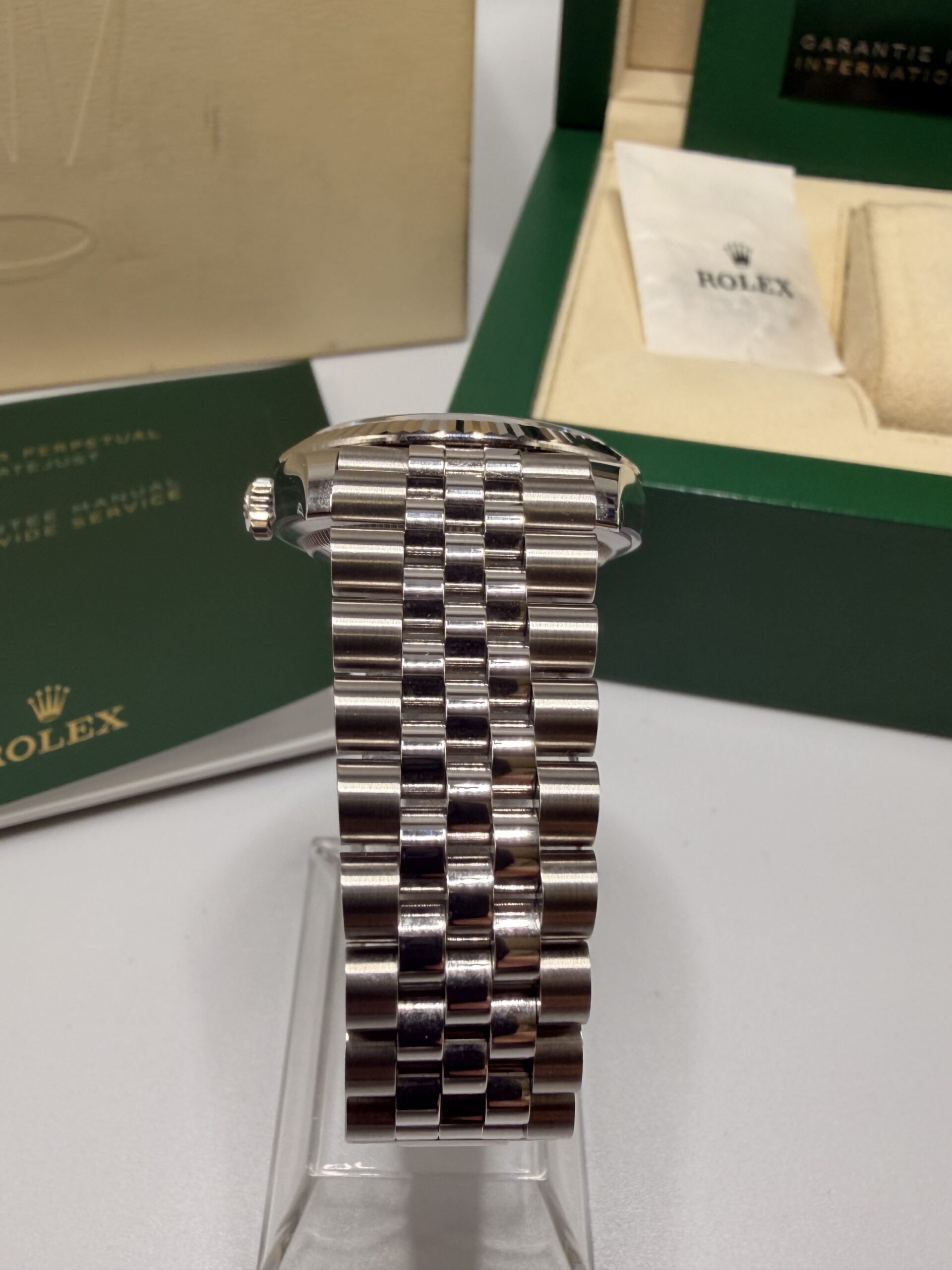 Rolex Datejust 36 ref 126234 Full Set année 2024 – Image 5