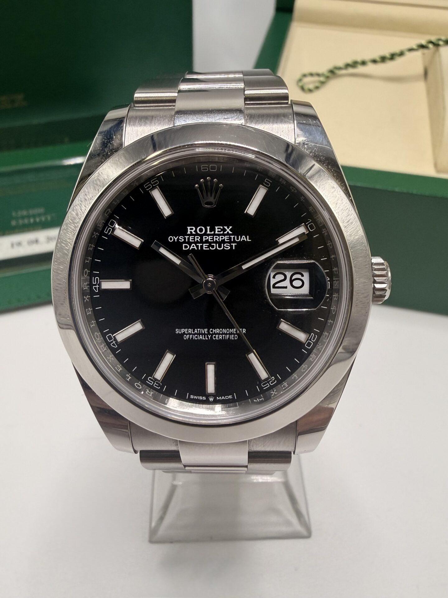 Rolex Datejust 41 Black Dial - Oyster Bracelet - 126300 - Full set 2025