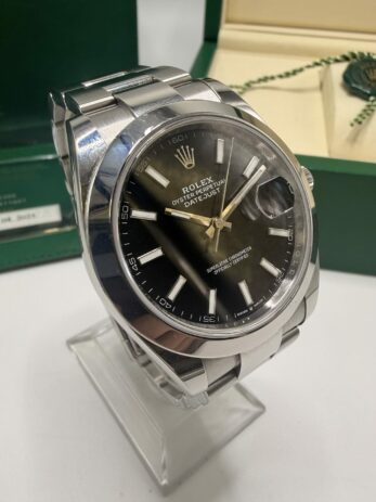 Rolex Datejust 41 Black Dial - Oyster Bracelet - 126300 - Full set 2025 – Image 7