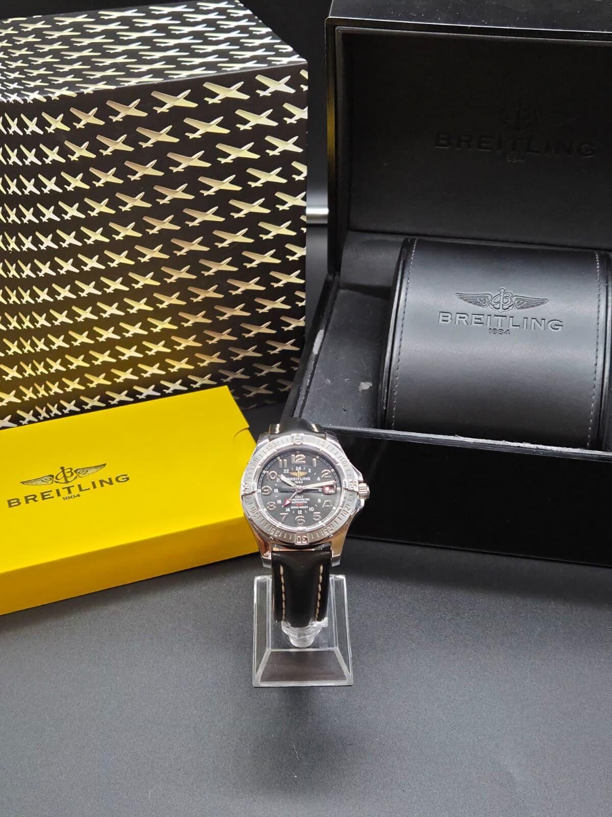 Breitling Colt GMT A32350 Année 2011 – Image 6