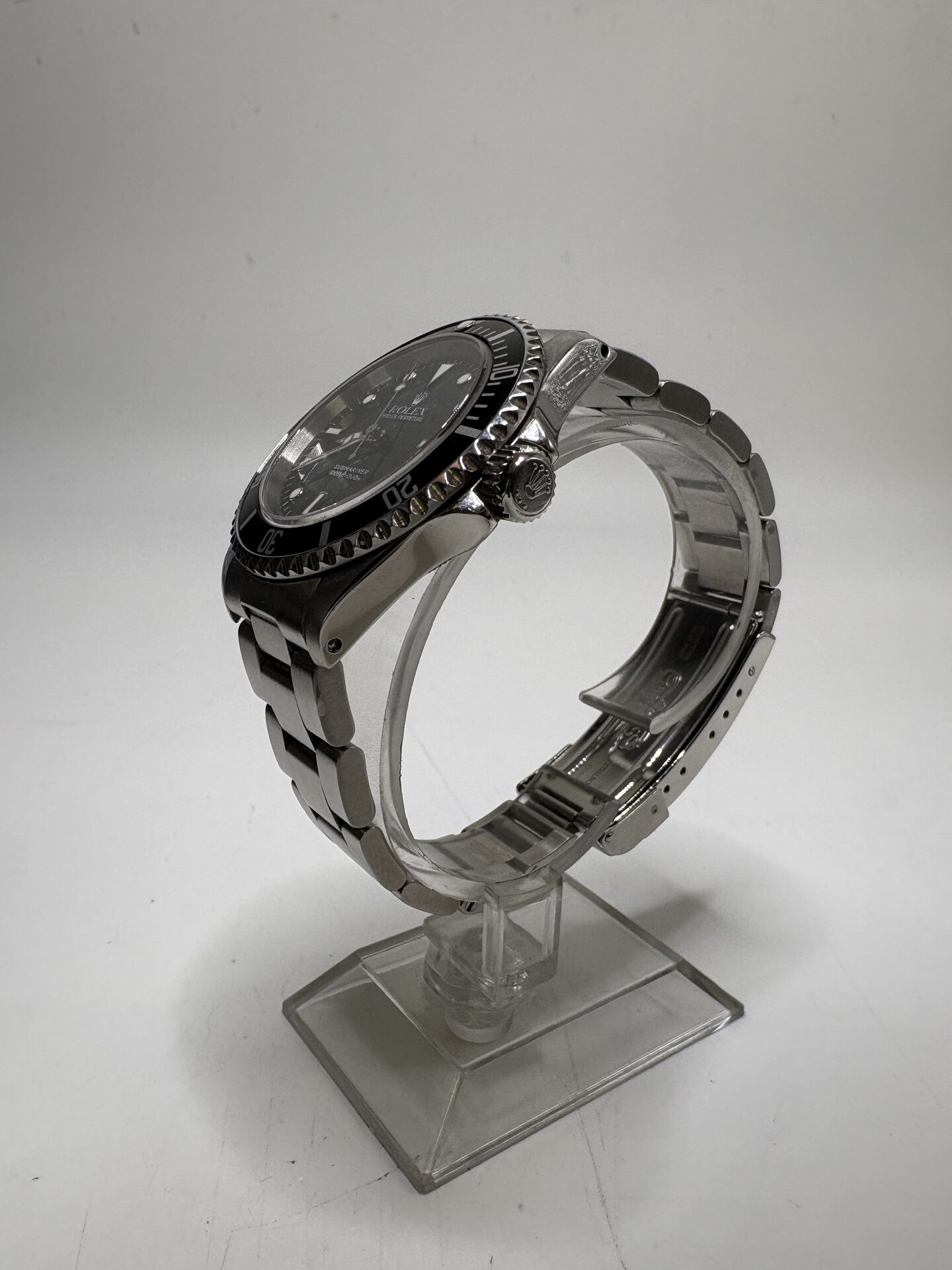 Rolex Submariner No Date 14060 Année 2000 – Image 7