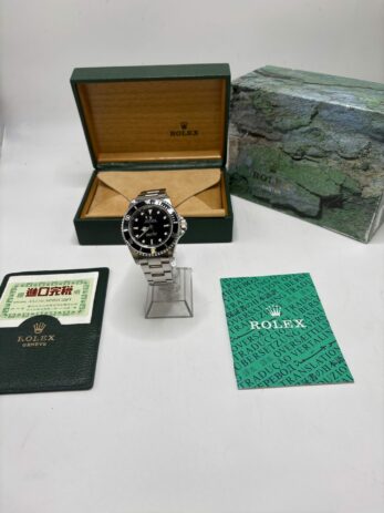 Rolex Submariner No Date 14060 Année 2000 – Image 8
