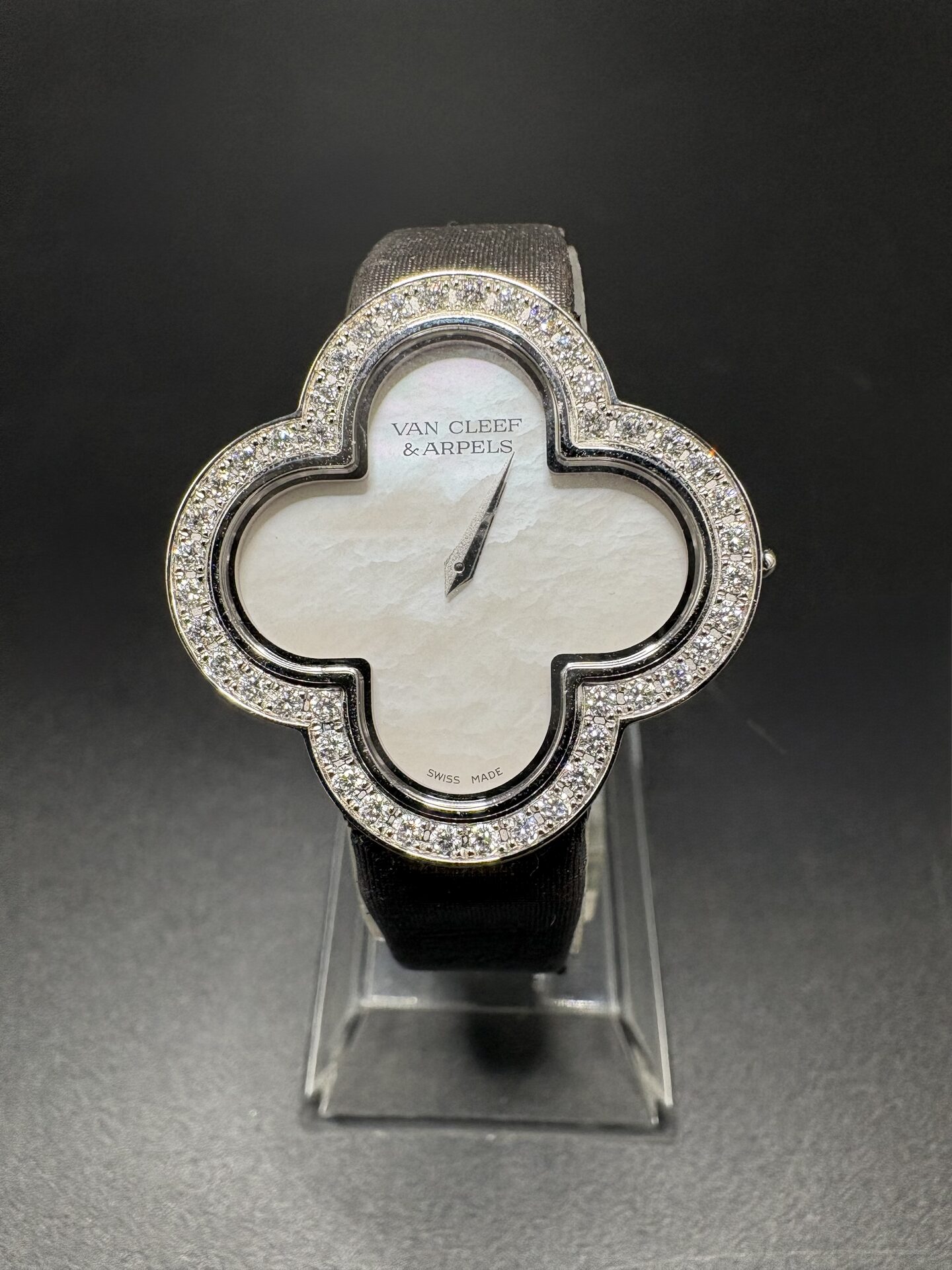Van Cleef & Arpels Alhambra VCARF52700 Année 2013 – Image 2