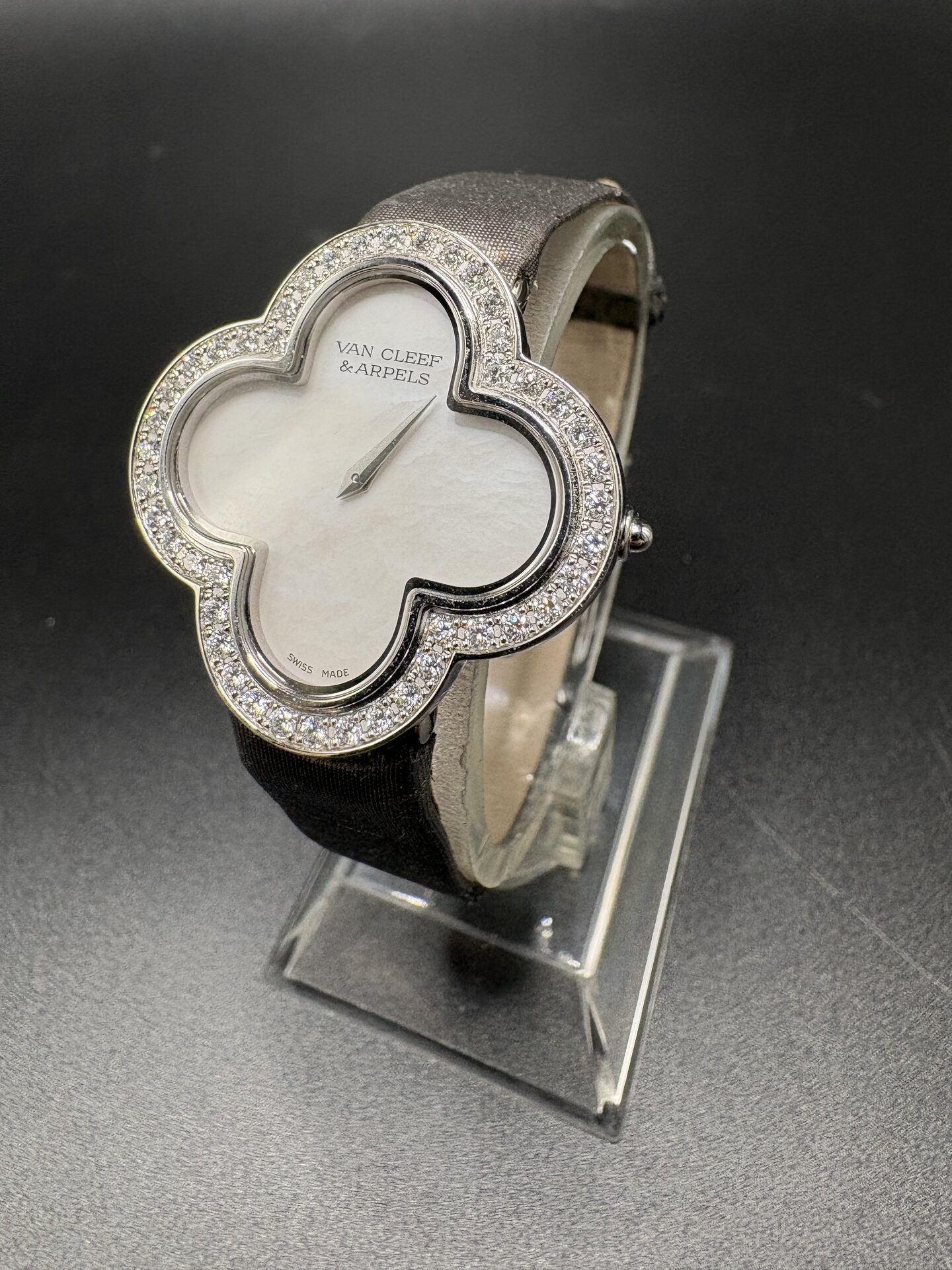 Van Cleef & Arpels Alhambra VCARF52700 Année 2013 – Image 4