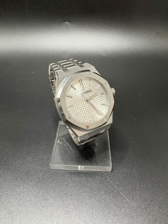 Audemars Piguet Royal Oak 15500ST Année 2021 – Image 2
