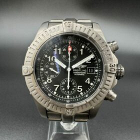 Breitling Avenger E13360 Titane
