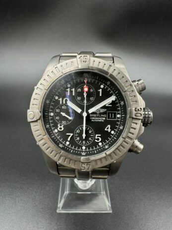 Breitling Avenger E13360 Titane