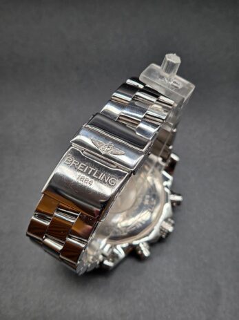 Breitling Super Avenger ref A13370 – Image 4